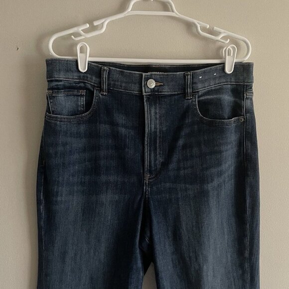 Express Women SZ 12 Blue Dark Wash Straight Leg Ankle Denim Jeans - Picture 3 of 6